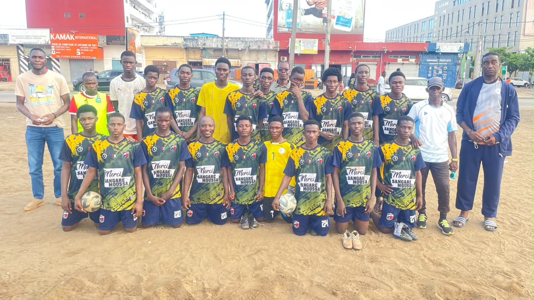 U17 : À la porte du haut niveau et du football adulte  Génération U17 : Rigueur, tactique et quête d'excellence  U17 : L'étape ultime de la formation de nos jeunes